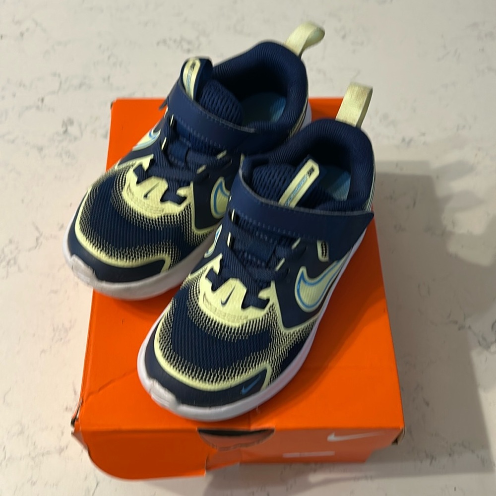 Kids Nike Cosmic Runner
